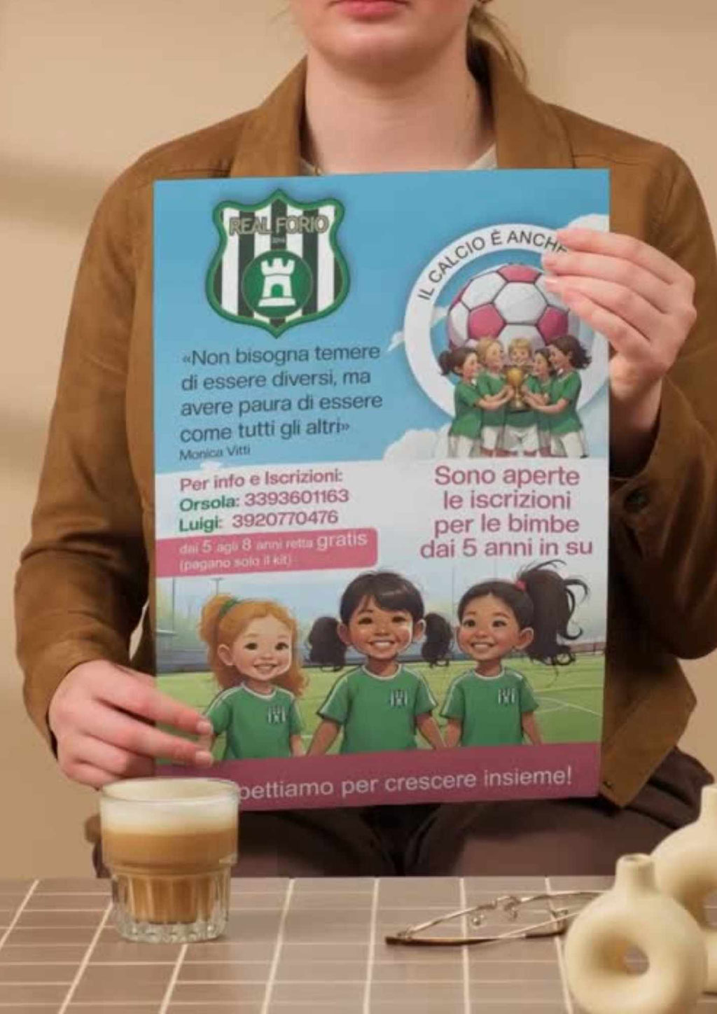 impaginazione grafica locandina pubblicitaria per il calcio femminile a forio