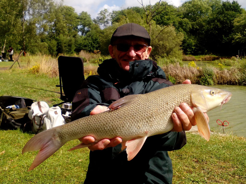 5lb 5oz Barbel caught by Ron