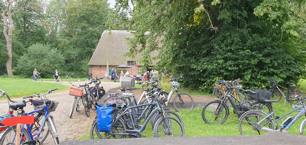 Vernissage Ausstellung Gisbert Jungermann / Gut Seekamp / 27.07.25 / Foto: Wolfgang Brammen