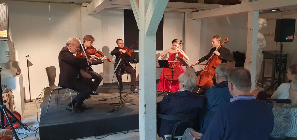 Gustav-Frielinghaus-Quintett / Sommerkonzert auf Seekamp / 02.08.25 / Foto: Wolfgang Brammen