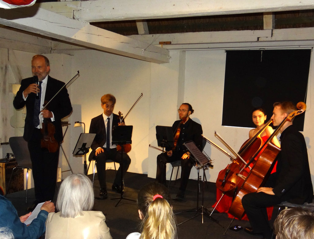 Gustav-Frielinghaus-Quintett / Sommerkonzert auf Seekamp / 02.08.25 / Foto: Rolf Johanning