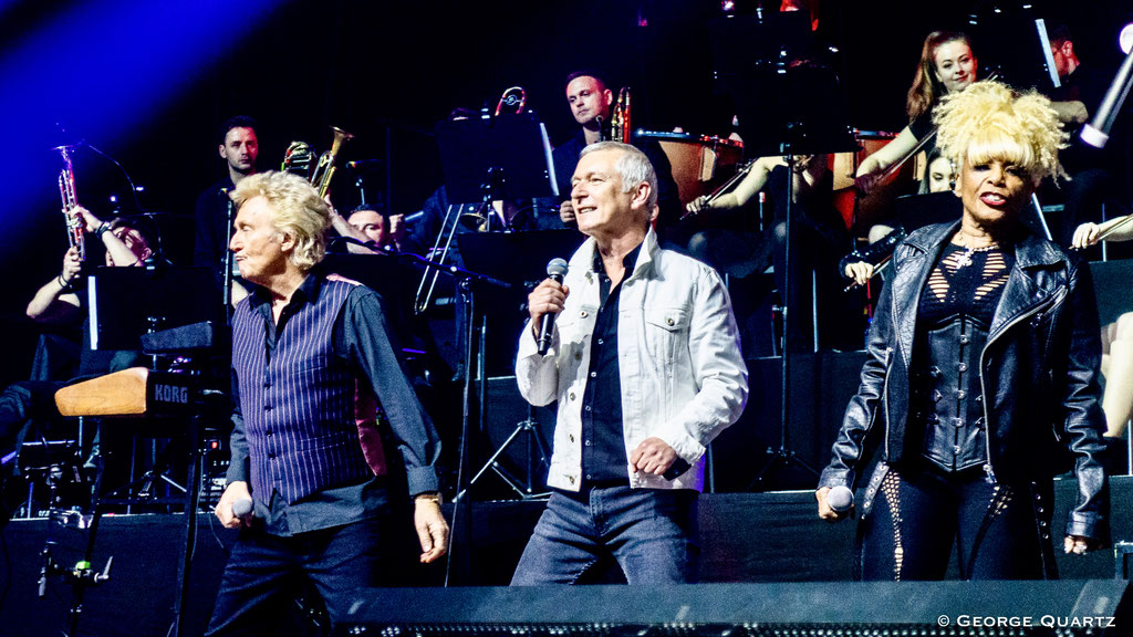 Thunder, “Rock meets Classic” 2020, Berlin, final with Alice Cooper, Robert Hart and Joyce Kennedy
