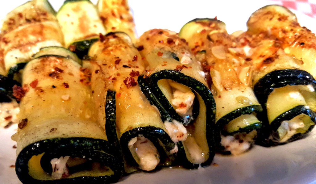 zucchiniröllchen als vorspeise