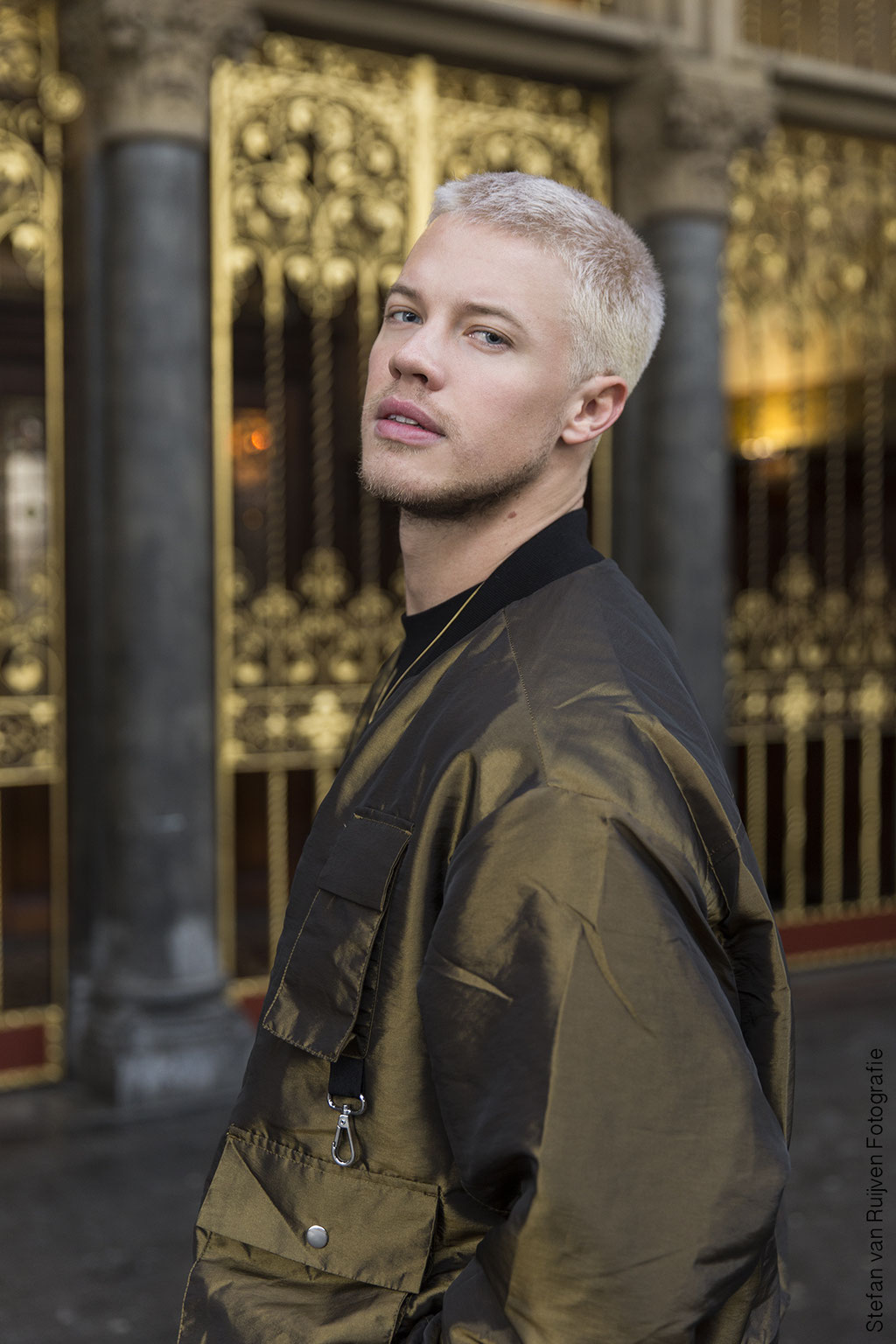 Paul Morris, Singer, Latin, Latinsinger, Popsinger, Artist, Music, Song, Amsterdam, Model, Malemodel, Mensfashion, Menswear, Mannenmode, Fashion, Herenmode, Photography, Fotografie, Portfolio