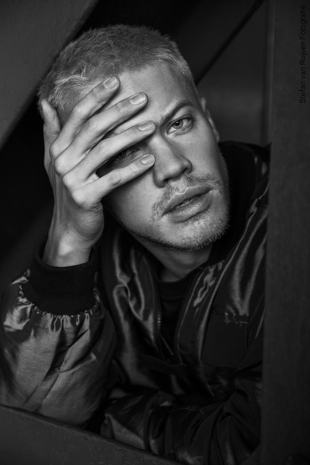 Paul Morris, Singer, Latin, Latinsinger, Popsinger, Artist, Music, Song, Amsterdam, Model, Malemodel, Mensfashion, Menswear, Mannenmode, Fashion, Herenmode, Photography, Fotografie, Portfolio