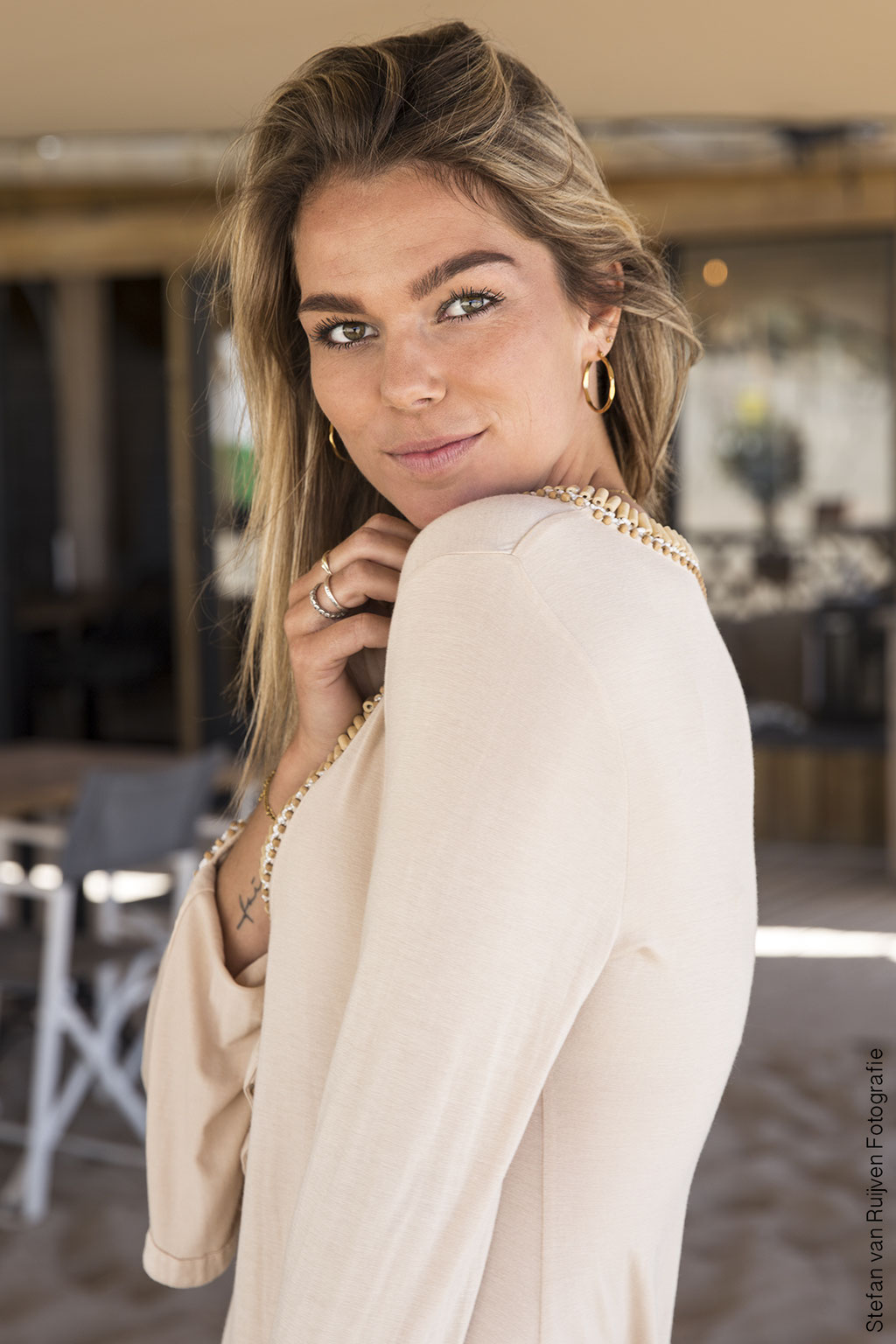 Commercieel model, vrouwelijk model, fotografie, portfolio, portfolio laten maken, nieuwe foto's nodig, castingmodel, casting, castingbureau, inschrijven castingbureau, inschrijven modellenbureau, actrice, commercial, model fotografie, presentratrice