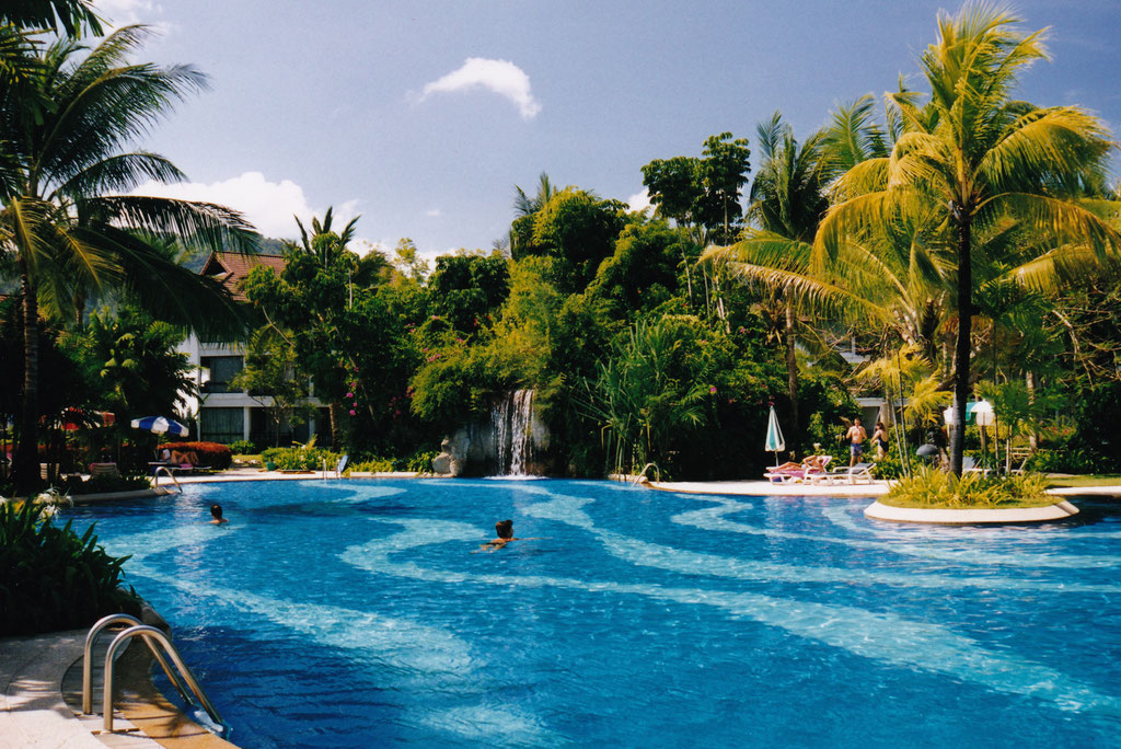 POOLANLAGE IM PEARL VILLAGE