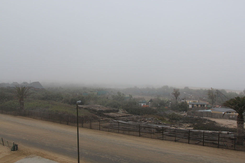 Am Morgen in Swakopmund vor der Weiterreise ist alles noch im Nebel.