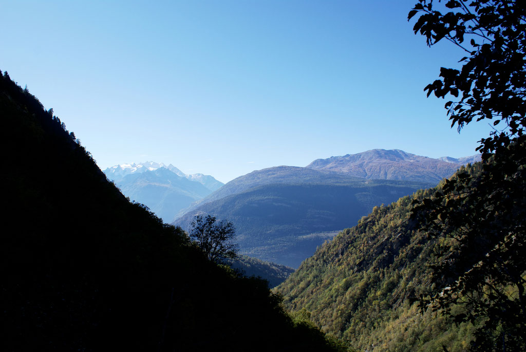 ABER WUNDERSCHÖNE AUSSICHT INS TAL
