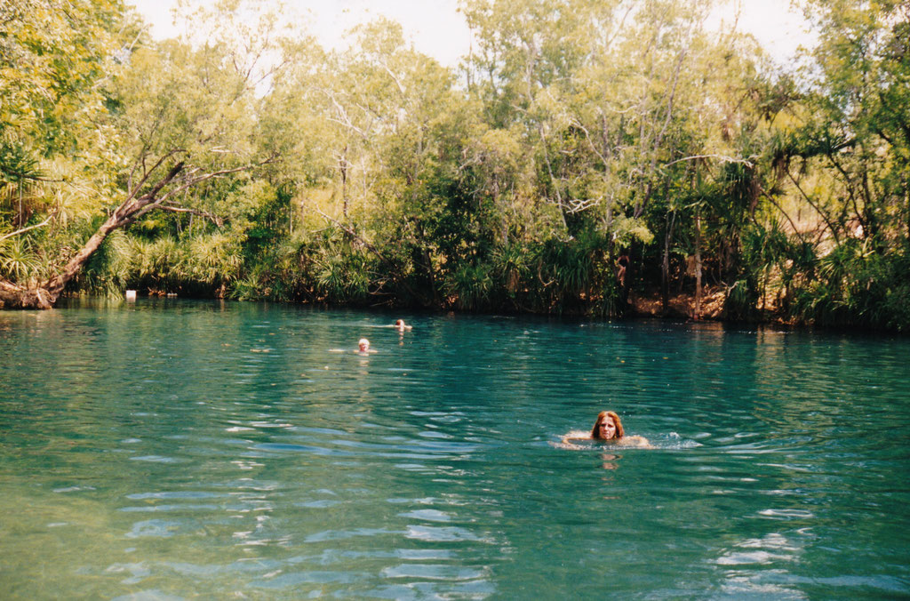 BDEN IN DEN BERRY SPRINGS