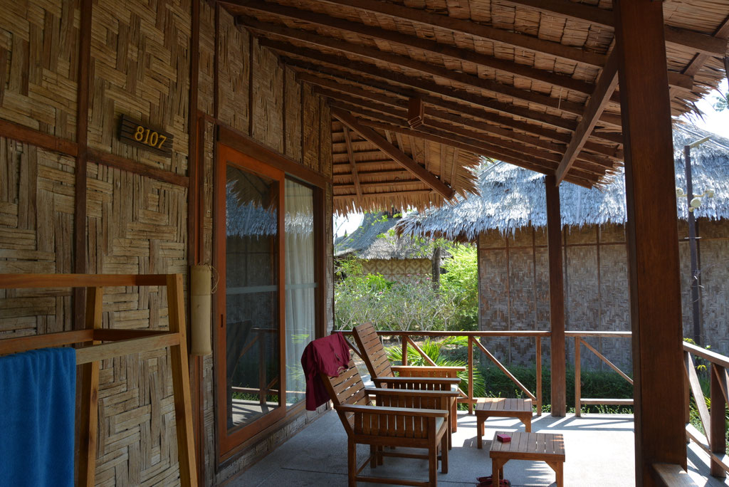 TERASSE ZU UNSEREM GARDEN BUNGALOW