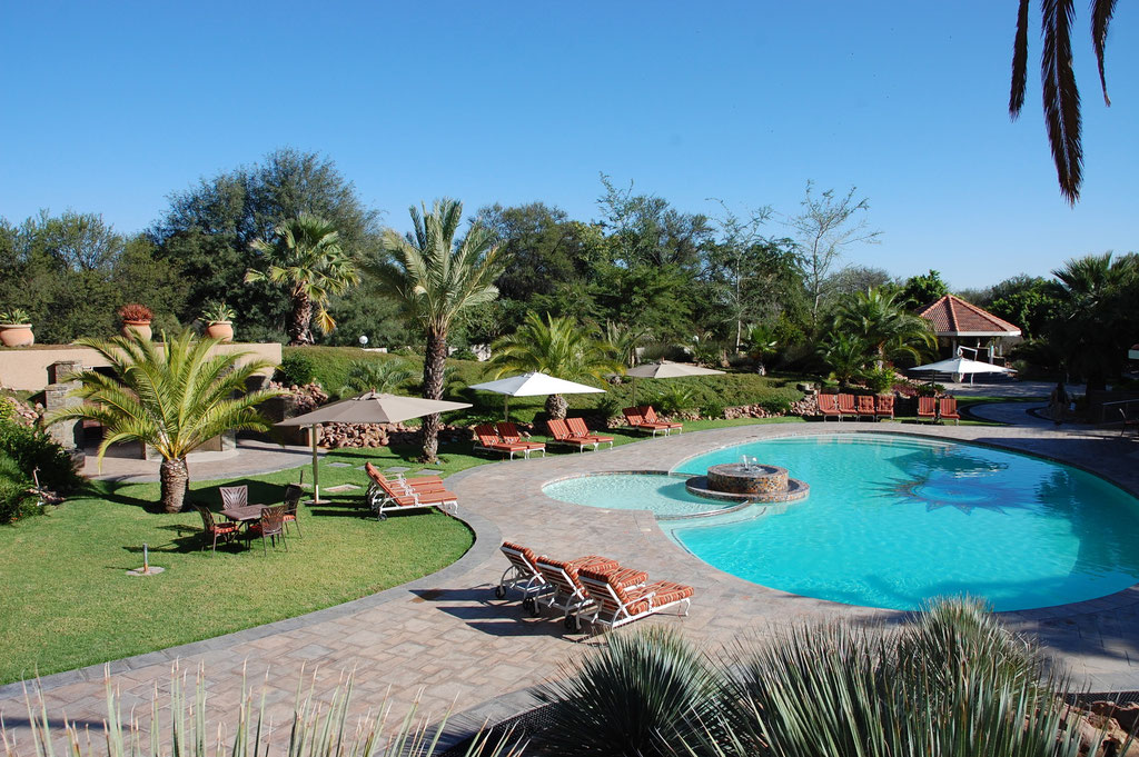POOLANLAGE 