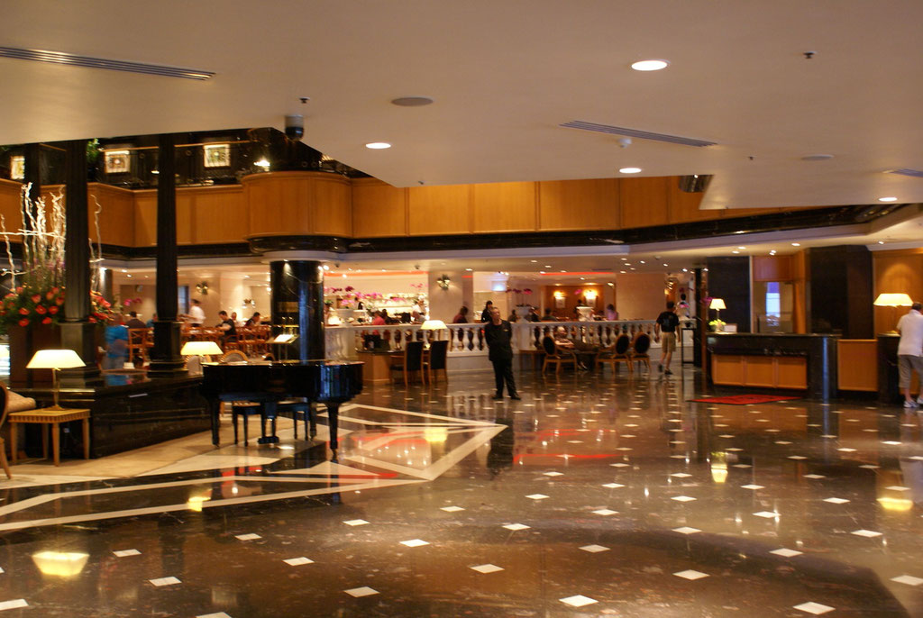 Reception im Orchard Hotel.