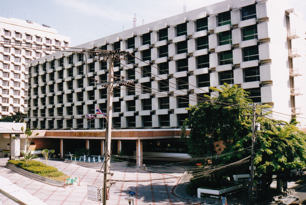 WIR HABEN UNS IM MERIDIEN HOTEL IN BANGKOK EIGEBUCHT