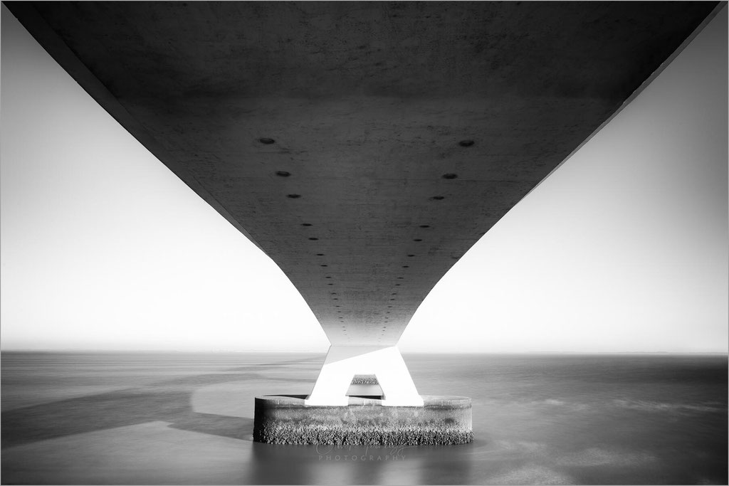 Architektur an der Zeelandbrug, ZeelandbrückeDeltawerken, Zierikzee, Schouwen-Duiveland, Noord-Beveland, Niederlande, Nederland © Oliver Jerneizig