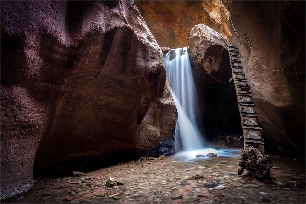 Waterfall on Kararra Creek Trail, Utah - © Oliver Jerneizig