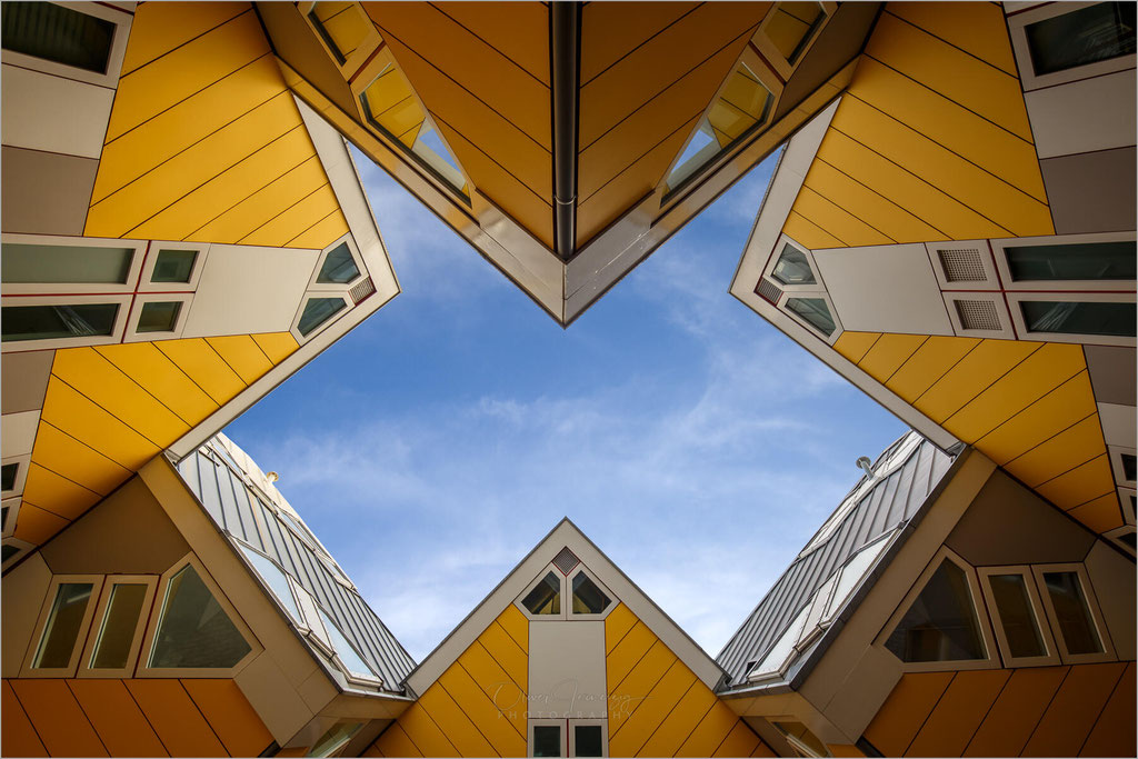 Die "Cube Houses" Wohngebäude in Rotterdam, Niederlande  © Oliver Jerneizig