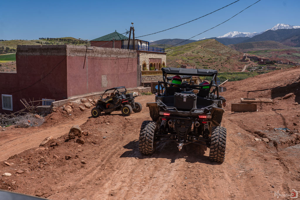 RAID BUGGY AU MAROC, une aventure de dingue au cœur de l'atlas. JOUR 1, d'Agafay aux contreforts de l'Atlas. missaventure, blog road trip, overland 4x4 et nature.