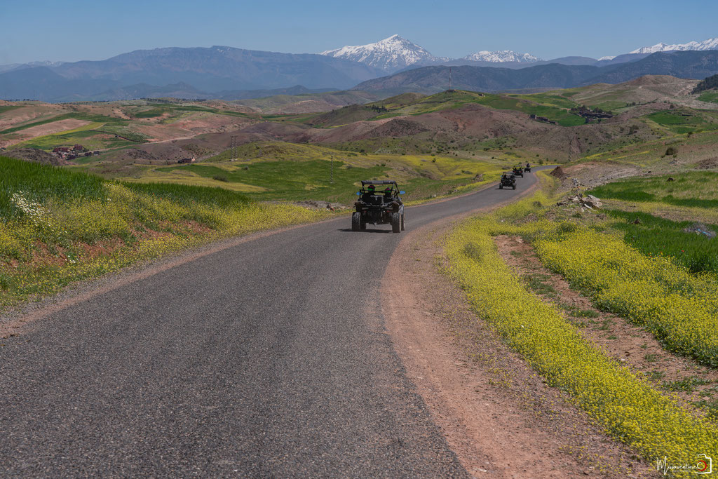 RAID BUGGY AU MAROC, une aventure de dingue au cœur de l'atlas. JOUR 1, d'Agafay aux contreforts de l'Atlas. missaventure, blog road trip, overland 4x4 et nature.