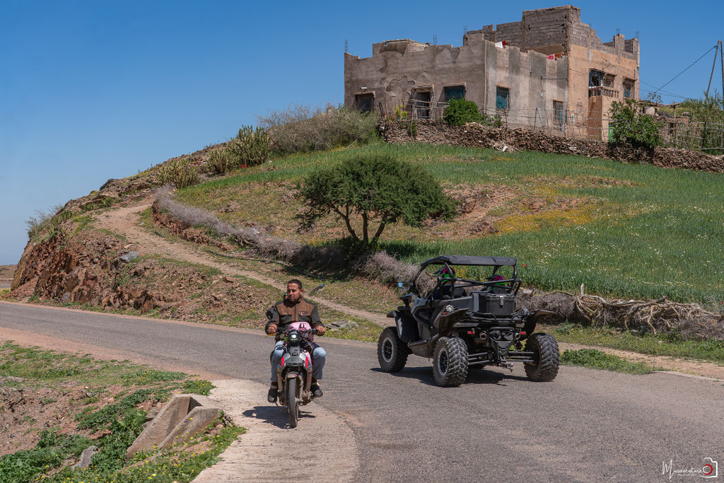 RAID BUGGY AU MAROC, une aventure de dingue au cœur de l'atlas. JOUR 1, d'Agafay aux contreforts de l'Atlas. missaventure, blog road trip, overland 4x4 et nature.