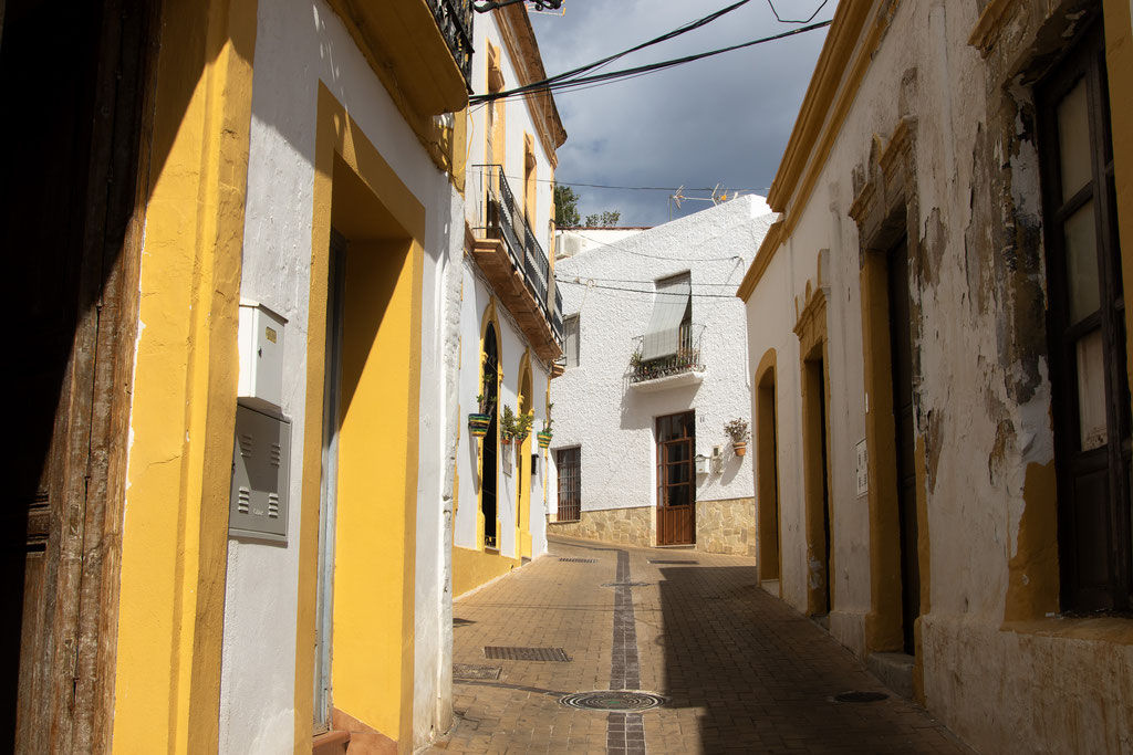 Le joli village coloré de Nijar, Cabo de Gata.