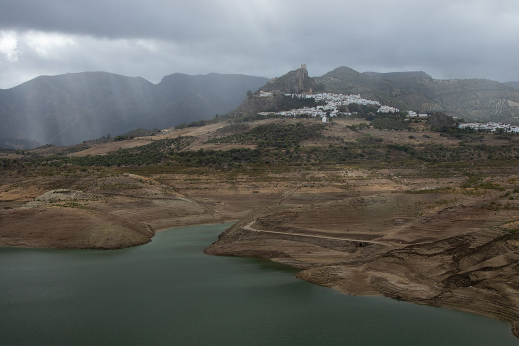 Zahara de la Sierra, depuis le barrage.