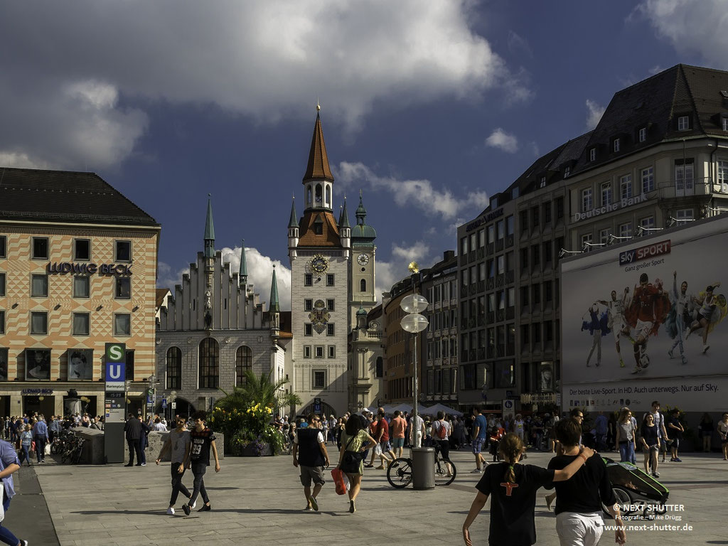Marienplatz mit dem alten Rathaus