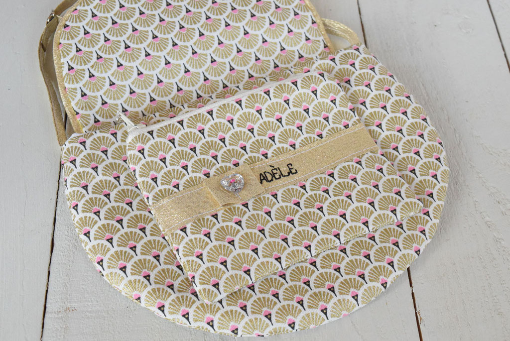 Porte monnaie enfant broderie prénom tissu éventail doré