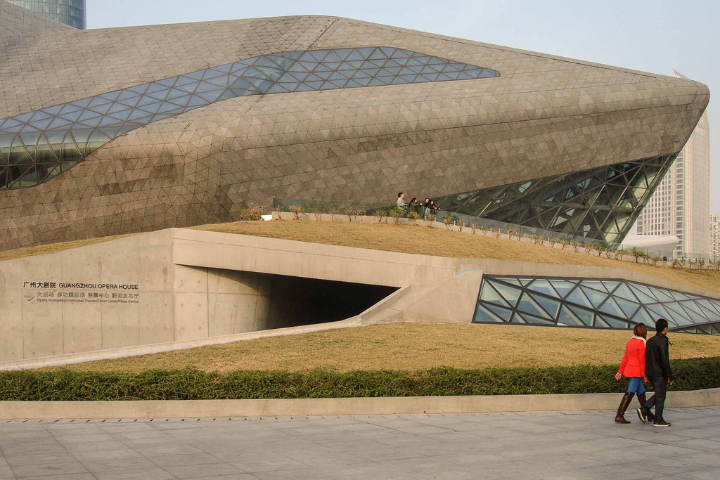 Guangzhou Opera House (Zaha Hadid), Guangzhou, Guangdong (PRC)