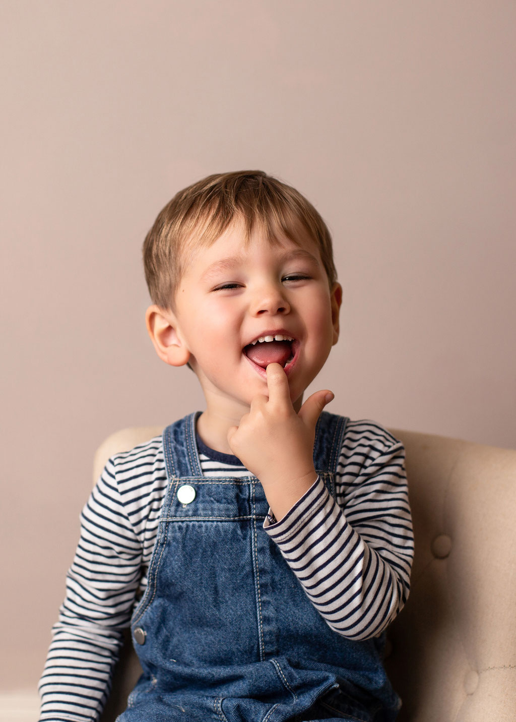 Authentische und ungestellte Kinderfotografie im Fotostudio Hamburg