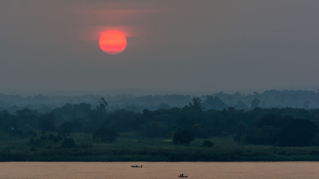 Sonnenuntergang in Albertnil, Uganda