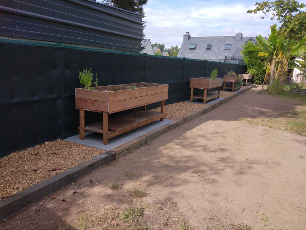 Jardinière en bois cumaru