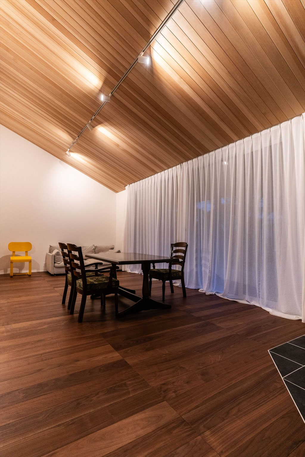 アメリカン ブラック ウォールナット 150幅 幅広 フローリング 施工例 アンドウッド 4