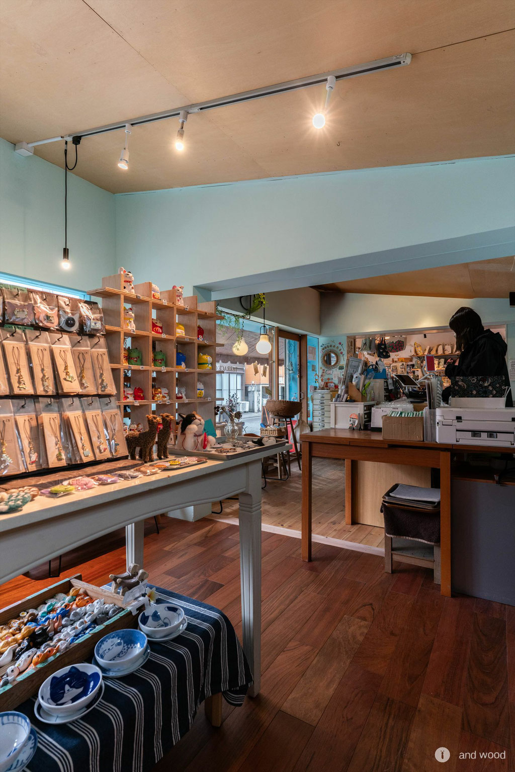 ジャトバ 床 フローリング 店舗 沼垂テラス 施工例 5