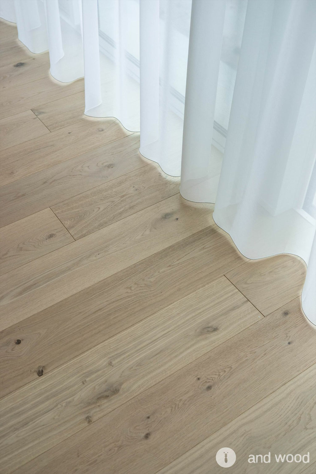オーク 幅広 ドライハードペイント フローリング グレー 新潟  床材 新築 施工例 アンドウッド andwood  7