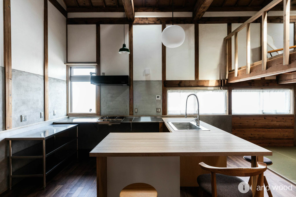 オーク 90幅 一枚もの プライウッド フローリング 幅細 andwood アンドウッド 施工例 倉 リノベ 2