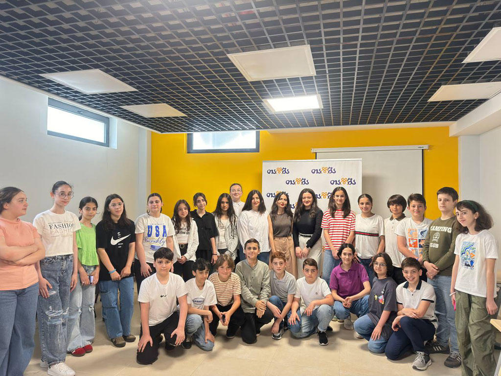 Group photo of the students that attended the lecture