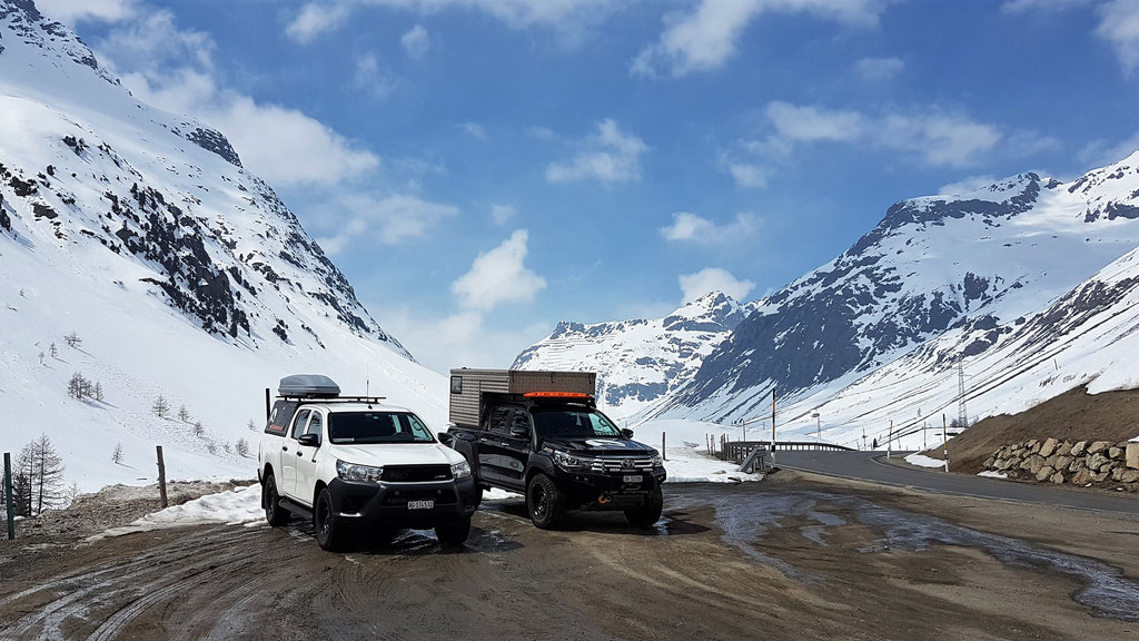 Bernina Pass Schweiz Toyota Hilux Revo 2017 2.4 #ProjektBlackwolf wolf78 EXkap Alu-cab offroad overland Camping 4x4 AFN Steelbumper frontrunneroutfitters Lazer lamps Maxtraxx Alu-cab Winch Rival4x4bfgoodrich TJM Sknorkel wolf78-overland.ch