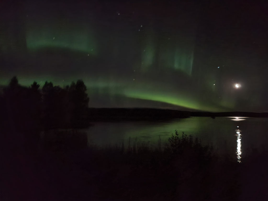 Polarlichter Aurora See Schweden Vollmond overland Travel Camping #ProjektBlackwolf Skandinavien wolf78 explore without no limits roadtrip offroad Overlandingnomads Overlandbound wolf78-overland.ch