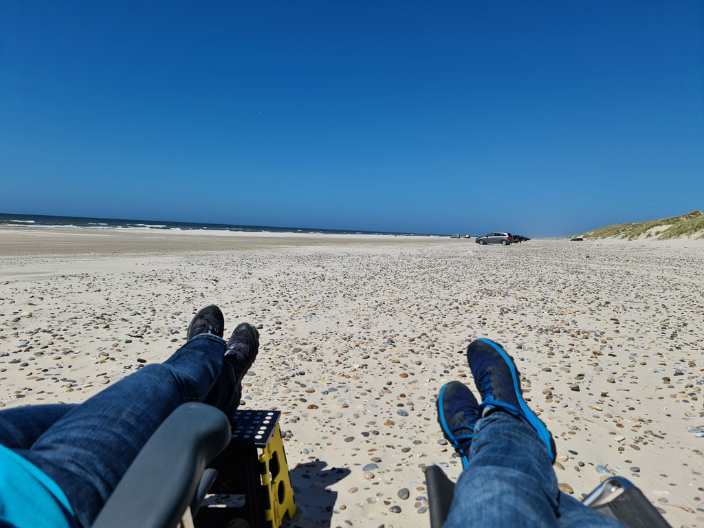 Dänemark Pickup-camper Strand befahrbar Sonnenuntergang Toyota Hilux Arctic Trucks Skandinavien #ProjektBlackwolf wolf78 explore without no limits offroad overland Travel Camping 4x4 AFN4x4 frontrunneroutfitters #BornToRoam Rival4x4 wolf78-overland.ch