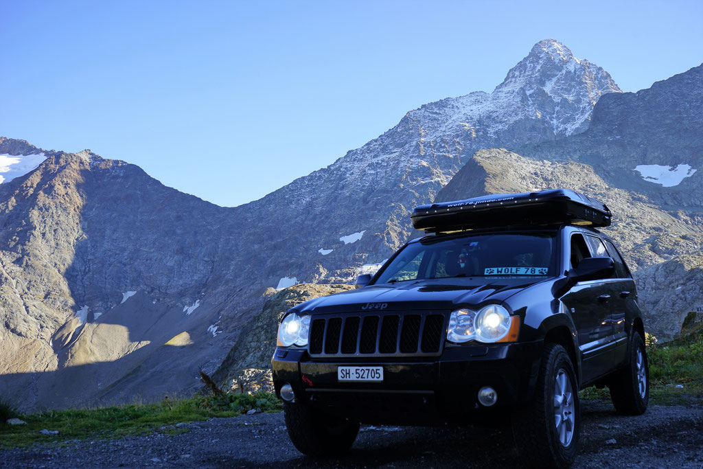 Grimsel Oberaarsee Jeep Grand Cherokee 3.0 crd WH WK Wolf78 overland expedition offroad 4x4 camping overlanding taveling Schweiz wolf78-overland.ch