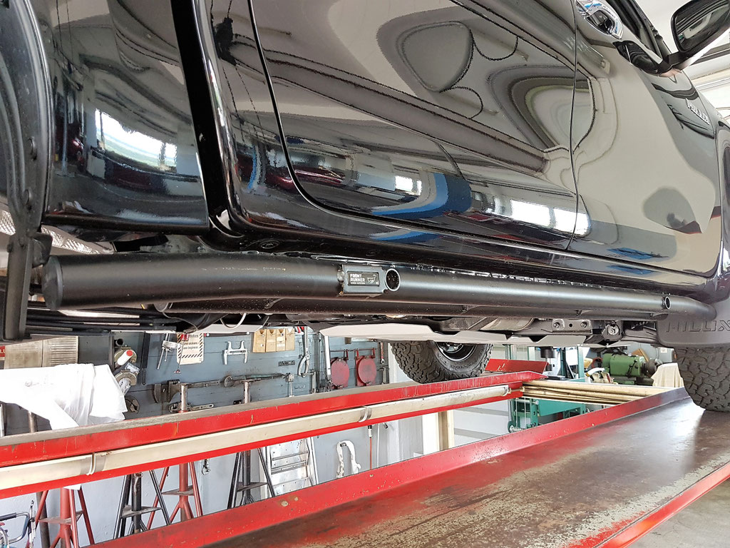 Toyota Hilux Frontrunner Rockslider Rockrail 2016 2017 2.4 Revo #ProjektBlackwolf wolf78-overland.ch offroad 4x4 AFN Frontbumper Horntools Rival James Baroud BFGoodrich offroadaccessoires.ch wolf78