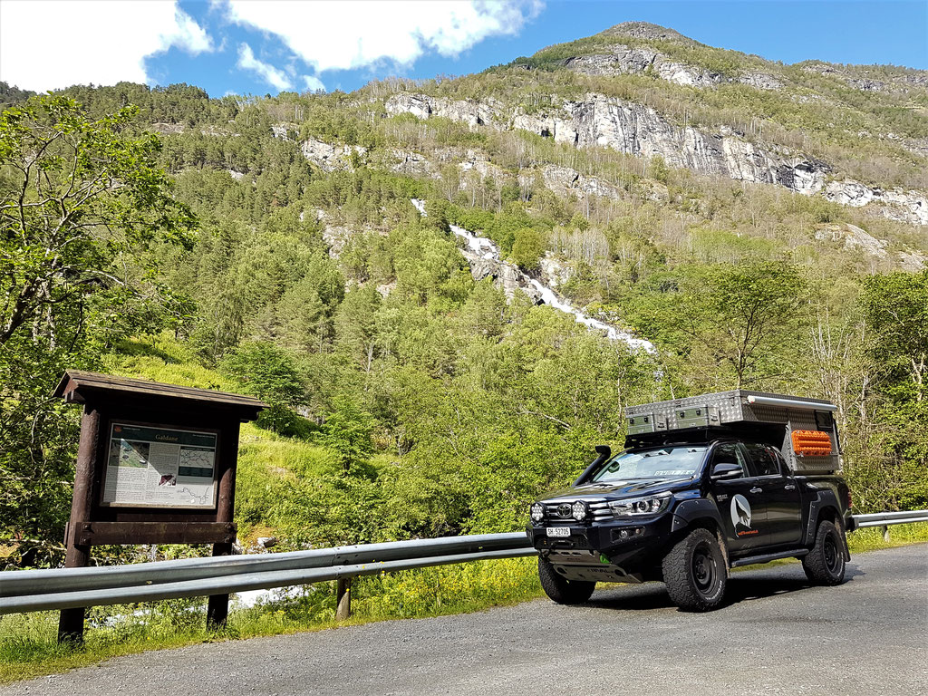 Norwegen Landscape Toyota Hilux Pickup-camper Arctic Trucks Skandinavien #ProjektBlackwolf wolf78 driive your own way offroad overland Travel Camping 4x4 AFN4x4 frontrunneroutfitters #BornToRoam Rival4x4  overlandbound wolf78-overland.ch