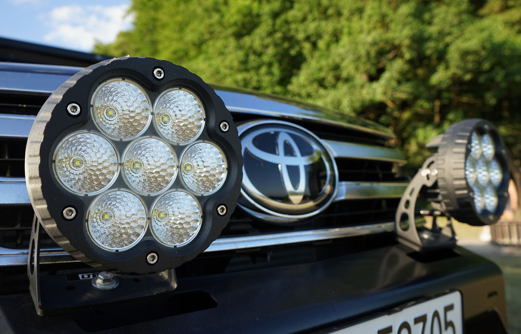 LTPRTZ Led Scheinwerfer Toyota Hilux 2016 2017 2.4 Revo #ProjektBlackwolf offroad 4x4 AFN Steel Front bumper Frontstossstange stahl Frontrunner Horntools Alpha quick winch Rival James Baroud BFGoodrich wolf78 oldmanemu ARB wolf78-overland.ch