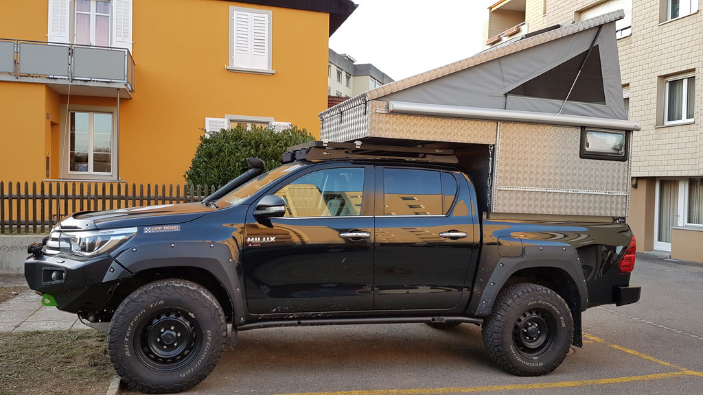 Exkab 1 Wohnkabine Toyota Hilux Pickup camper Revo 2017 2.4 #ProjektBlackwolf truckcamper  4x4 ARB Fahrwerk Frontrunner Rocksliders Roofrack Rival skidplate  bfgoodrich 285/70R17 33" Tires TJM Sknorkel offroad Tacoma expedition overland wolf78-overland.ch
