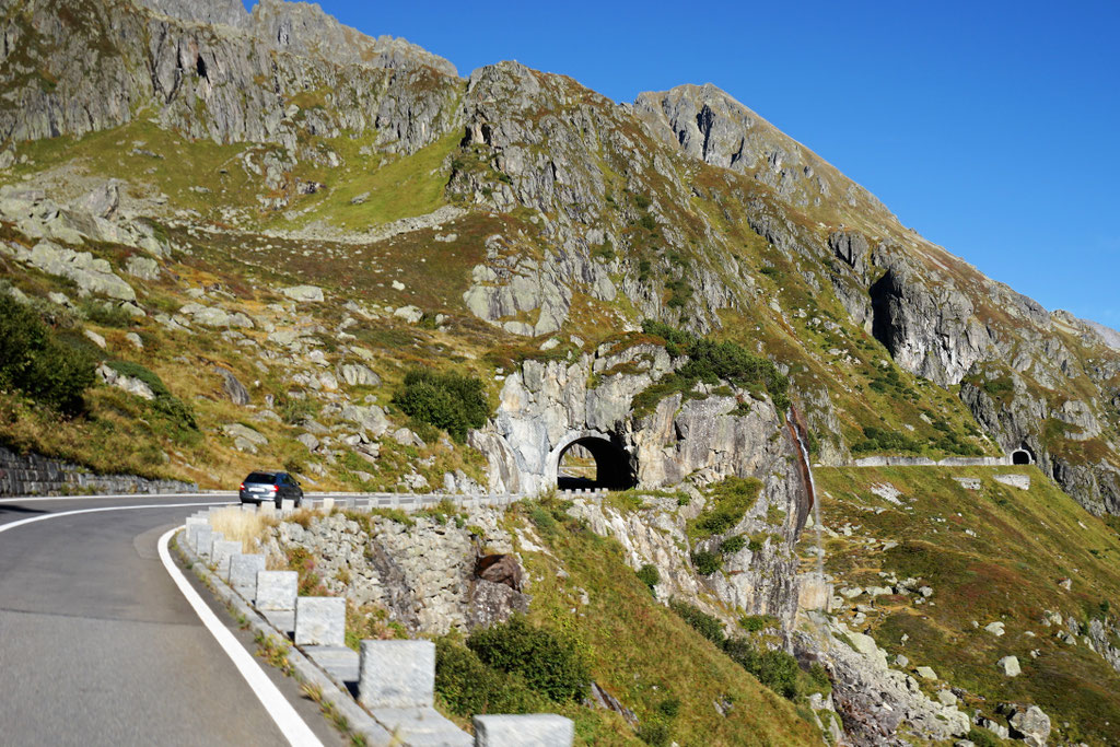 Grimsel Oberaarsee Jeep Grand Cherokee 3.0 crd WH WK Wolf78 overland expedition offroad 4x4 camping overlanding taveling Schweiz wolf78-overland.ch
