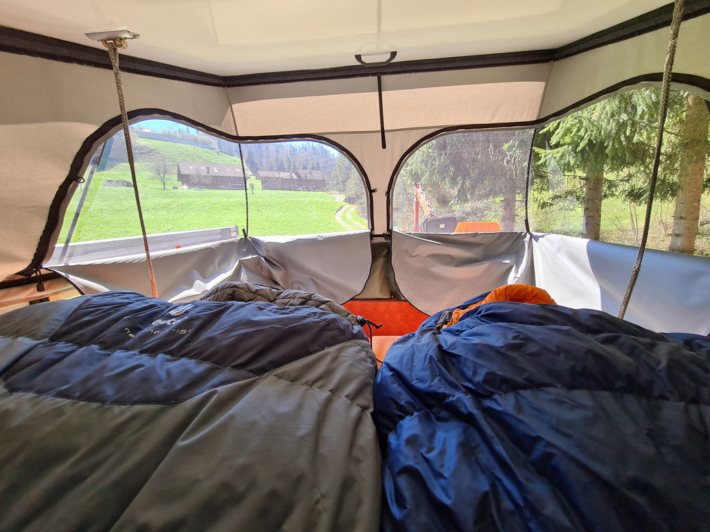 Globe Camper Offroad 195 Wohnkabine für Toyota Hilux Overland Ausbau Projekt Blackwolf, kompakte Pickup Reisekabine für Offroad Reisen, autarke Expeditionskabine für 2 bis 3 Personen mit Fokus auf Langstrecken und Skandinavien Touren
