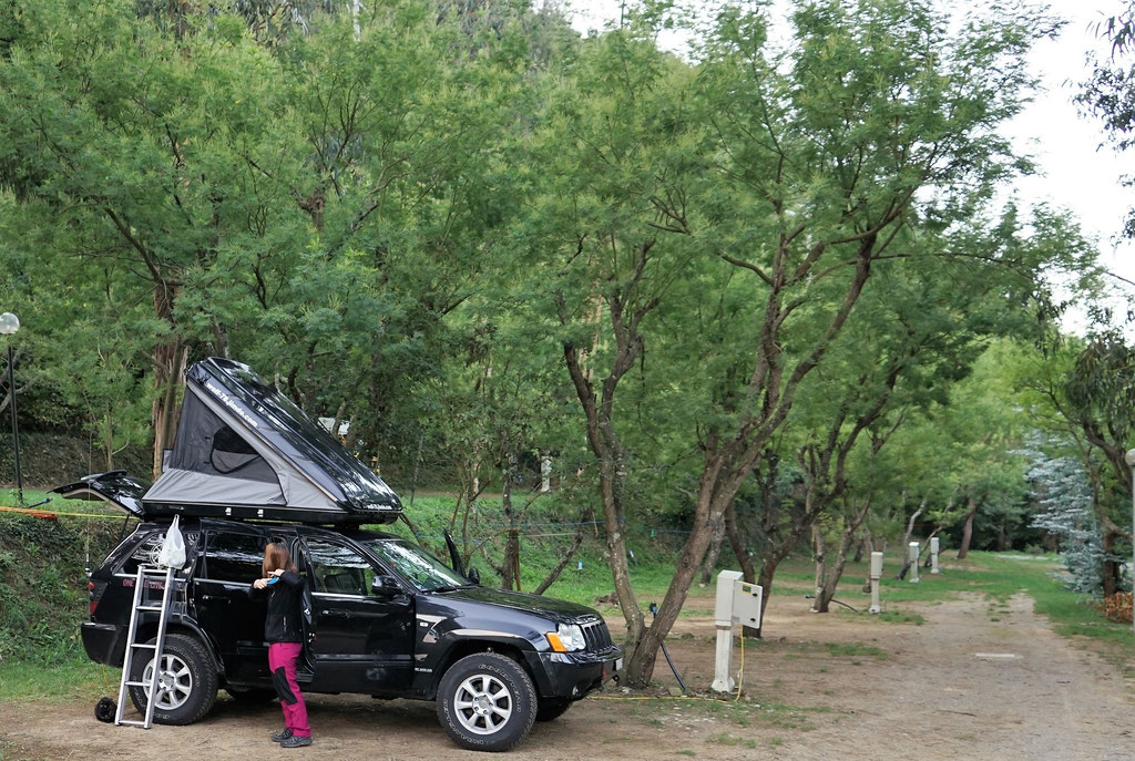 Jeep Grand Cherokee 3.0 crd WH WK Wolf78 overland expedition offroad Liguria Camping delle Rose 4x4 camping overlanding taveling italy italien ligurien wolf78-overland.ch
