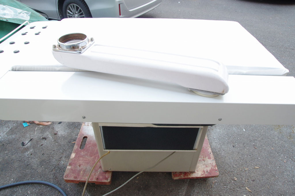 FB-120 白 100V400W バキューム台 アイロン台 - 有限会社 サンミシン工業 FB-120 白 100V400W バキューム台 アイロン台 - 有限会社 サンミシン工業