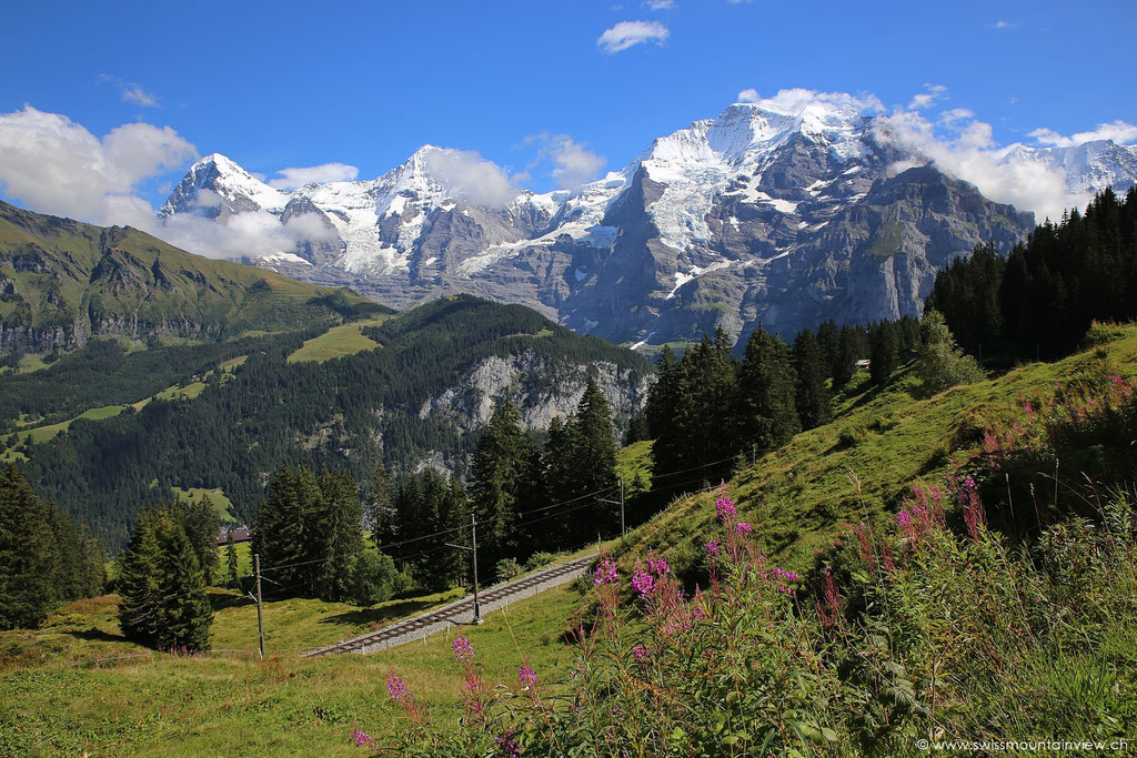 ...allerdings kann man dann nicht einfach mal kurz inne halten und diese grandiose Bergwelt bestaunen.